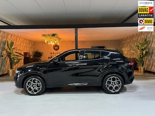 Alfa Romeo Tonale 1.5T Hybrid Ti Garantie StuurVW StoelVW Camera Adoptieve Cruise Elek Achterklep Navi Clima Led Dab Rijklaar