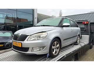 Skoda Fabia Combi 1.2 TDI Greenline - ALTERNATOR DEFECT - FRONT DAMAGE -