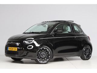 Fiat 500 La Prima 42 kWh | panoramadak | adap. cruise | camera | stoelverwarming | leder | apple carplay | full led | 1e eigenaar