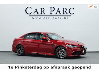 Alfa Romeo Giulia 2.9 V6 Quadrifoglio 570+PK Squadra CARBON/HALF LEDER+ALCANTARA+MEMORY/19" LMV/CAM/LINE/ACC/ECC/12 MND GARANTIE!