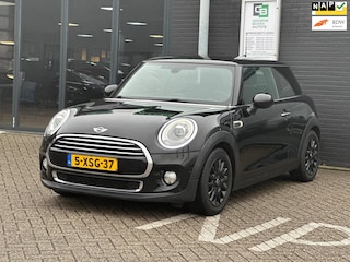 Mini Cooper 1.5 Chili Business/2E EIG/NAVI/136 PK/NL-AUTO NAP!!
