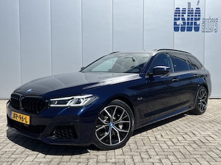 BMW 530e M-Sport Plus Panoramadak Driving Ass Prof Keyless Rondzicht Camera Elek Stoelen Stoel + Stuurverwarming ACC DAB Head-Up Shadow Line BTW Tansanit Plug In Hybride 1e Eigenaar BTW Auto