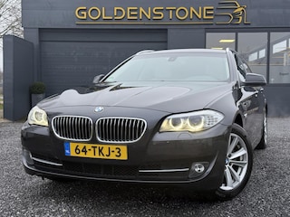 BMW 5-serie Touring 520i High Executive 2e Eigenaar,Navi,Leder,Automaat,Dealer Onderhouden,Elekt.Stoelen,Pdc V+A,N.A.P,Lm velgen,184pk,Apk tot 07-2026