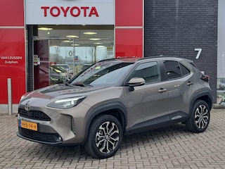 Toyota Yaris Cross 1.5 Hybrid 115 First Edition Comfort Pack STOEL- STUUR- EN VOORRUITVERWARMING ELEK. INKLAPBARE SPIEGELS BLIND-SPOT