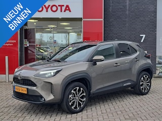 Toyota Yaris Cross 1.5 Hybrid 115 First Edition Comfort Pack STOEL- STUUR- EN VOORRUITVERWARMING ELEK. INKLAPBARE SPIEGELS BLIND-SPOT