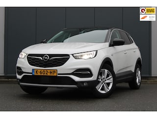 Opel Grandland X 1.2 Turbo Business Executive, Automaat, Stoelverwarming, Stuurwielverwarming, Trekhaak, Parkeersensoren, Camera