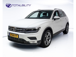 Volkswagen Tiguan 1.4 TSI ACT Highline | Trekhaak | 360 Camera | Achteruitrij Camera | PDC V+A | Stoelverwarming | Navigatie, Verstelbare achterbank, 19" Lichtmetalen velgen | Led Plus
