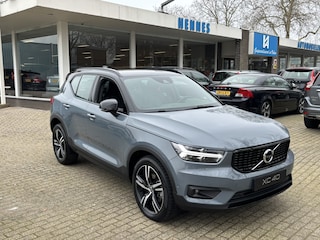 Volvo XC40 2.0 B4 R-Design 360 Keyless Pilot Assist