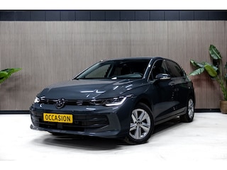 Volkswagen Golf VIII Lim. 1.5 TSI 110 kW Life | Stoel en Stuurverwarming | CarPlay |