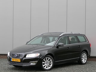 Volvo V70 2.0 T4 AUT Inscription Edition. Schuifdak / Standkachel / Houten