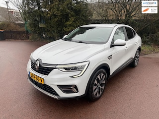 Renault Arkana 1.6 E-Tech hybrid 145 E-Tech engineered Rs / Navi / Canera / Xenon / Airco
