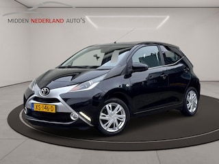 Toyota Aygo 1.0 VVT-i X * LEER * NAP PAS * STOELVERWARMING * BLUETOOTH *