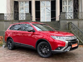 Mitsubishi Outlander 2.0 4WD Limited+ 7P Automaat Leder Navi Camera Xenon Pdc V+A Trekhaak Full Options