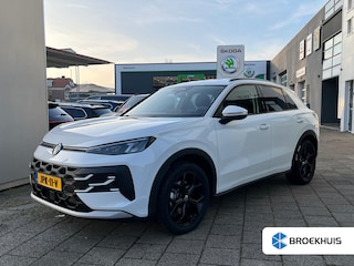 Volkswagen T-Roc 1.5 eTSI 115pk Life First Edition | 18" LM velgen zwart | ACC | Apple Carplay | Stoel en stuurverwarming | Camera achter | PDC V+A |