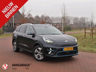 Kia Niro e-Niro ExecutiveLine 64 kWh | SOH 100% | Fase 3 | Panoramadak | Trekhaak | Camera | JBL | Apple Carplay |