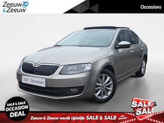 Skoda Octavia 1.0 TSI Greentech Style Business | 1e Eigenaar | Panoramadak | Trekhaak | Stoelverwarming | Navigatie | CANTON Sound | 12 maanden garantie! |