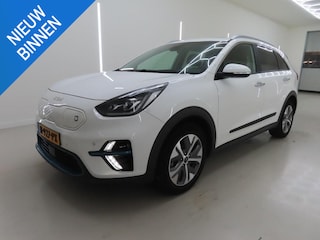 Kia Niro E-NIRO EXECUTIVELINE 64 KWH I 3-FASE I 100% SOH I SCHUIFDAK I MEMORY SEATS I CLIMATE CONTROL