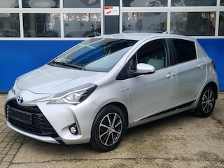 Toyota Yaris 1.5 Hybrid Limited / Camera / Cruise control / Carplay / Keyless / Parkeersensoren / ECC / Stoelverwarming