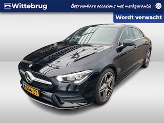 Mercedes-Benz CLA 200 Business Solution AMG / Pano / Navigatie / Camera /  Parkeer sensoren V+A /  App connect / Stoelverwarming /