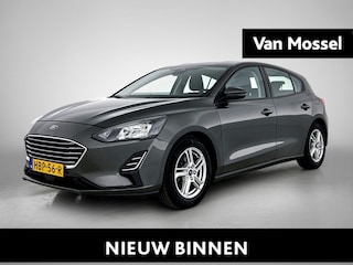 Ford Focus 1.0 EcoBoost Trend Edition | 101 PK | Bluetooth | LED | Parkeersensor Achter | Lichtmetalen Velgen | Rijstrooksensor | Start/Stop Systeem |