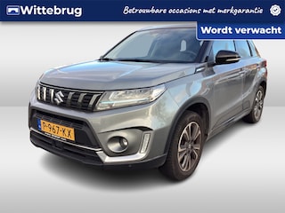 Suzuki Vitara 1.4 Boosterjet Style Smart Hybrid / Pano / Navigatie / App connect / Camera / Parkeersensoren / Stoelverwarming /