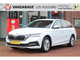 Skoda Octavia Combi 1.0 TSI *Business* | Trekhaak | Carplay | Navigatie | Cruise & Climate Control | PDC | Bluetooth | Privacy | Orig. NL |