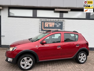Dacia Sandero 0.9 TCe Stepway Lauréate trekhaak, cruise control, navigatie