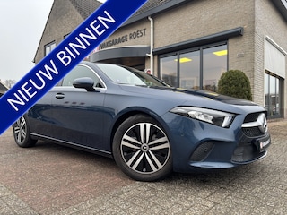 Mercedes-Benz A-klasse 180 Luxury Line Automaat Full LED / Navigatie / Camera