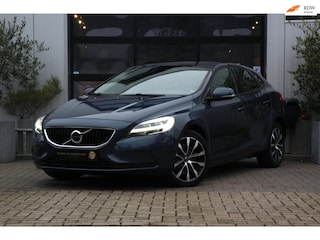 Volvo V40 1.5 T2 Signature Edition - LEDER - AUTOMAAT - PANORAMADAK - CAMERA - LED - NAVIGATIE - STOELVERWARMING