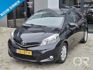 Toyota Yaris 1.3 VVT-i Aspiration Carplay Android Camera LM15