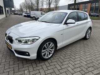 BMW 118i Corp L. Hi Exec XENON CARPLAY PDC CRUISE LEER.