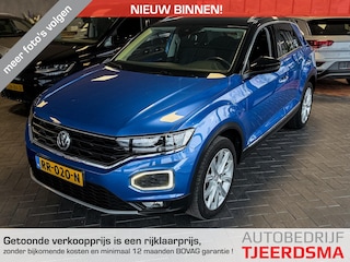 Volkswagen T-Roc 1.0 TSI Style | Trekhaak | 1e Eigenaar | Origineel NL | Virtual Cockpit | LED Koplampen | Cruise Control Adaptief | Navigatie | Apple Carplay | Android Auto | Elektrische Kofferklep | Lichtmetalen Velgen | Two-Tone Metallic | Dakrails |