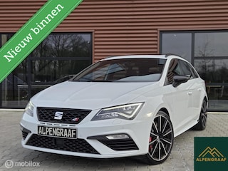 Seat Leon ST 2.0 TSI CUPRA 300 |PANO|CARPLAY|Brembo|Dealer onderhouden|