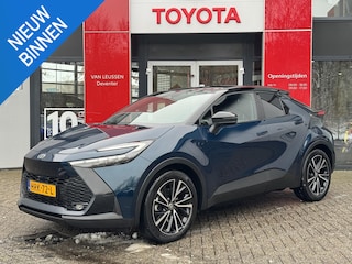 Toyota C-HR 2.0 Plug-in Hybrid 220 Executive NAVI BLIND-SPOT KEYLESS APPLE/ANDROID PARK-SENSOREN ELEK-ACHTERKLEP LM-VELGEN AD-CRUISE