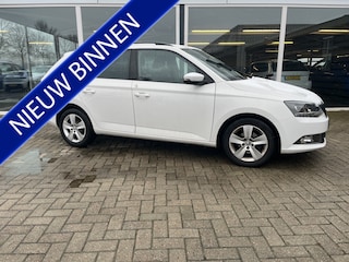 Skoda Fabia Combi 1.2 TSI Ambition Businessline / Airco / Led / Lmv / Nav /Cruise