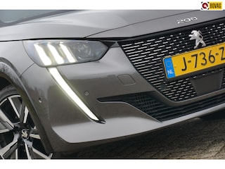Peugeot 208 1.2 PureTech GT-Line | Gris Platinium | AppleCarplay/Camera/LED/NAV/Cruise - Keurig!