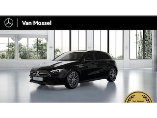 Mercedes-Benz A-klasse 250 e 140 Year Edition / Panaroma-dak / Sfeerverlichting / 19inch / Night-Pakket /