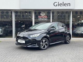 Toyota Yaris 1.5 Hybrid Dynamic Plus | Stoel + Stuurverwarming, Lichtmetalen velgen, Keyless, Licht + Regensensor, Startknop