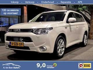Mitsubishi Outlander 2.0 PHEV Instyle Volleder | Open dak | Xenon | Parelmoer | Trekhaak