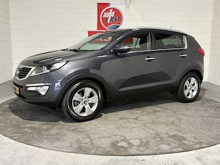 Kia Sportage 2.0 Plus Pack, Automaat, Dealer onderhouden,Climate control, Cruise control, Parkeersensoren, Isofix, Privacy glas, Regensensor, Lichtsensor, 17 inch,