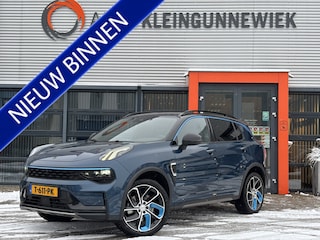 Lynk & Co 01 1.5 / 360 Camera / Stoelverwarming / Schuifkanteldak / Navi / Applecarplay/AndroidAuto /