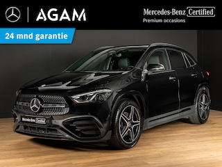 Mercedes-Benz GLA 180 AMG Line Panorama dak | Trekhaak