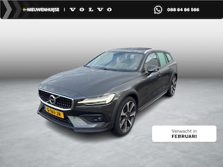 Volvo V60 2.0 T5 AWD Pro | Panoramadak | Head Up Display | Adaptieve Cruise Control | Dode Hoek Detectie | Standkachel |