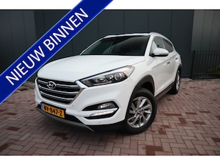 Hyundai Tucson 1.6 GDi Comfort Navigatie Camera Trekhaak Stoelverwarming Lane assist  Etc.