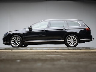 Volkswagen Passat Variant 1.4 TSI GTE Highline Sport (SCHUIFDAK,APPLE CARPLAY,LED,CAMERA,STOELVERWARMING,CLIMATE,CRUISE,LM VELGEN
