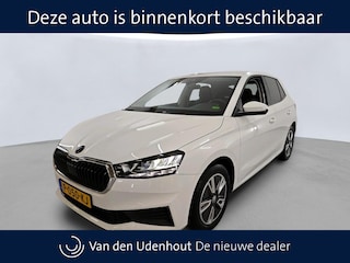 Skoda Fabia 1.0 TSI Ambition Navi via App Pdc Cruise Lane/Frontass. Android Geen werk