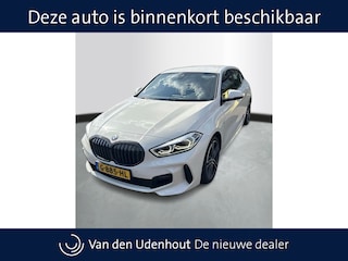 BMW 118i Executive Edition / Navigatie / Camera / Cruise Control