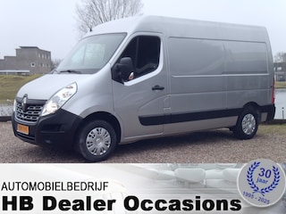 Renault Master T35 2.3 dCi L2H2 - Airco - Navigatie - 6 Bak - 3 Zits
