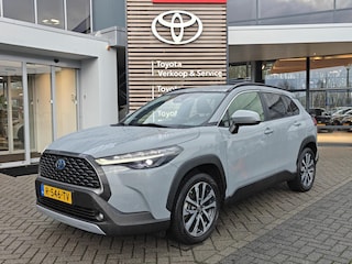 Toyota Corolla Cross 2.0 High Power Hybrid First Edition NL-AUTO ALL-SEASON BLIND SPOT PARK-SENSOREN STOELVERWARMING 18'' KEYLESS ELEK-KLEP APPLE/ANDROID