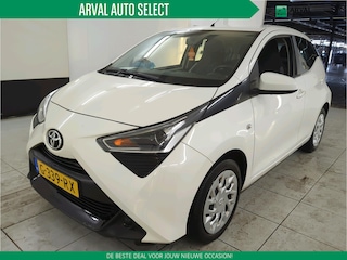 Toyota Aygo 1.0 VVT-i 72pk x-play Limited | Navigatiesysteem | Apple CarPlay / Android auto | Camera | Airconditioning | 5 Deurs